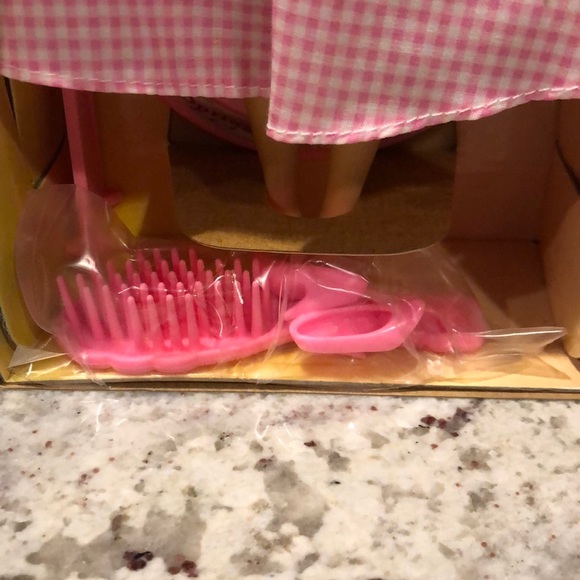 CRAZY SALE!!!! Spring petal Barbie - Picture 3 of 6